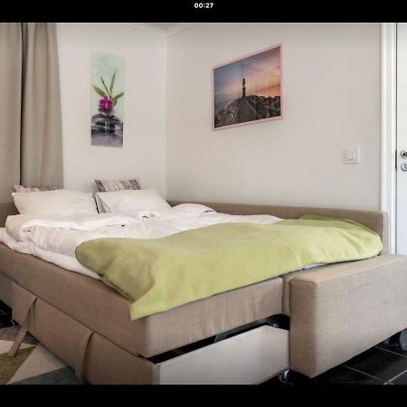 Lagenhet I Villa Pa Fornudden Tyreso Exterior foto